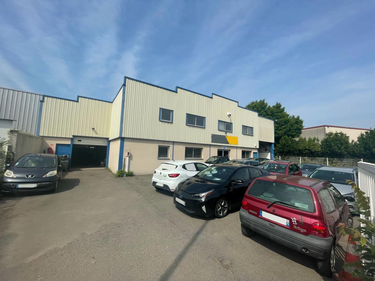 Local d'activité Carrières-sur-Seine 893m² Location local d'activité Carrières-sur-Seine Yvelines OLACT2203363 0